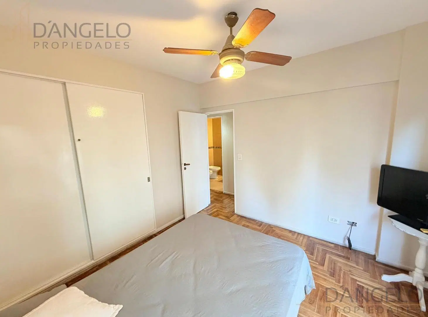 3 AMB C/Balcon al frente - Cocina independiente - Aire acondicionado 4