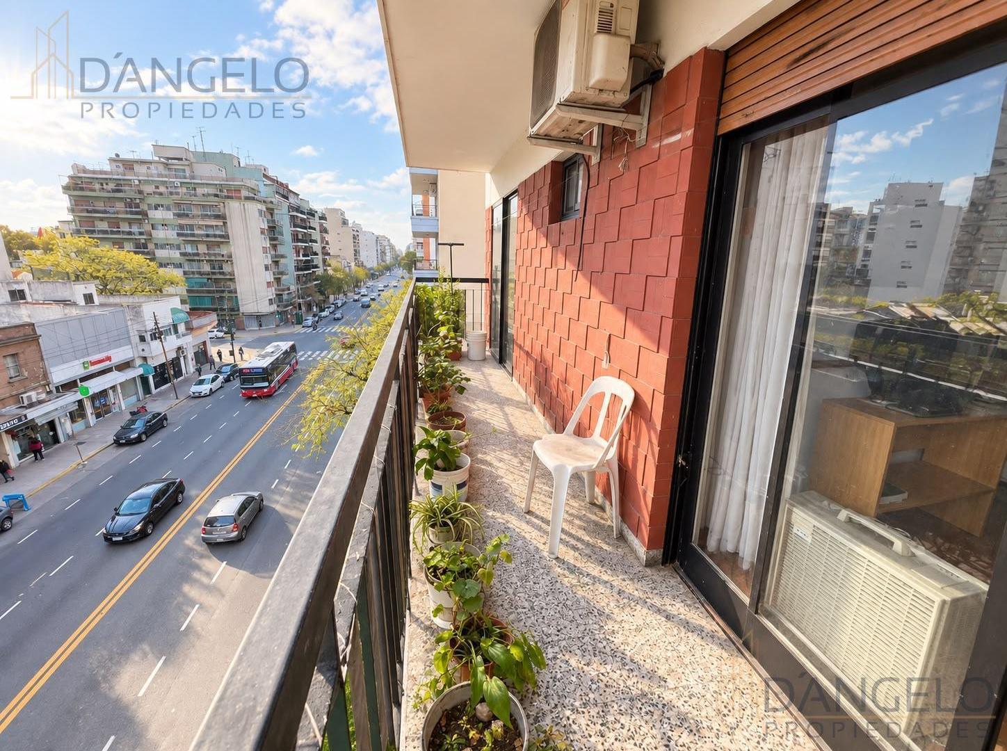 Foto de 3 AMB C/Dependencia - Balcon - Baño y Toilette - Cocina comedor, imagen 2