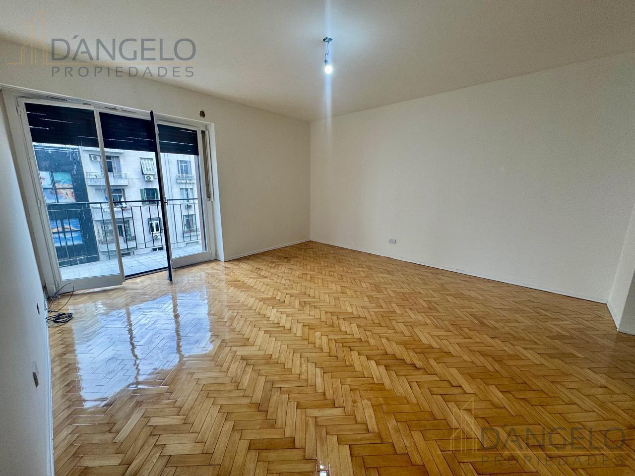 Foto de 4 AMB CON BALCON - Recien pintado completo - Cocina independ con, imagen 1