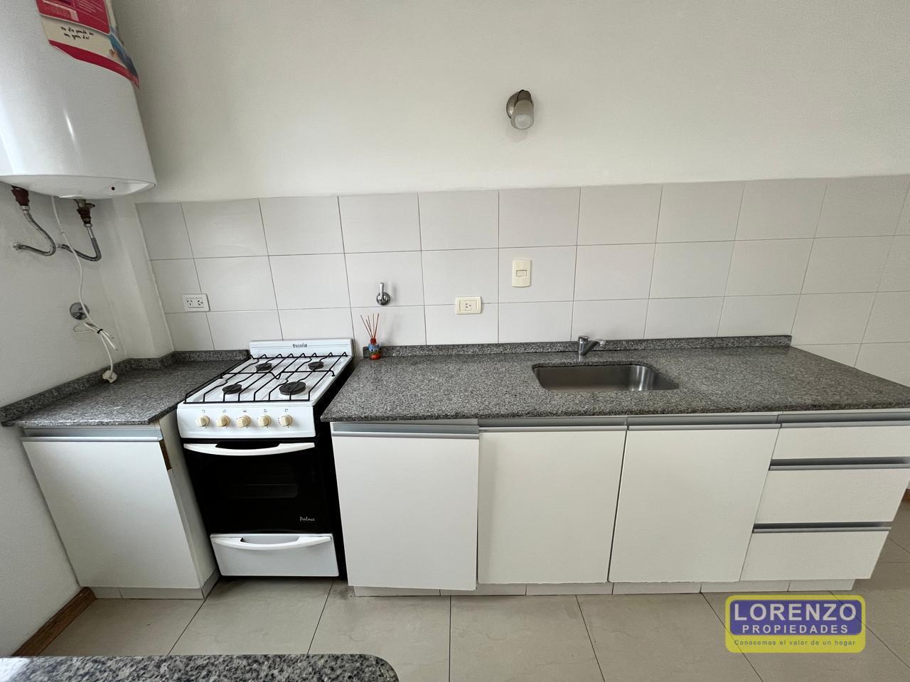 Foto de ¡SÚPER LUMINOSO Y LISTO PARA HABITAR! | 2 Amb. Piso 7 al Frente con, imagen 2