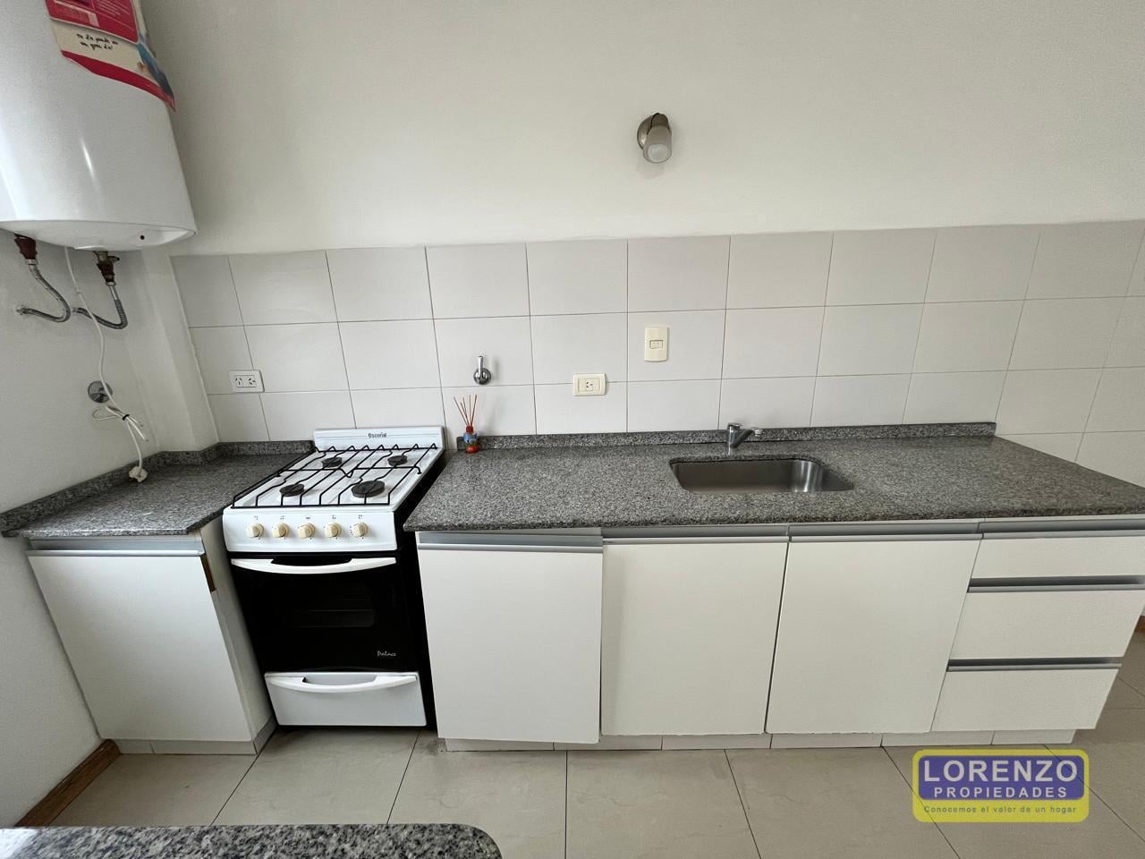 Foto de ¡SÚPER LUMINOSO Y LISTO PARA HABITAR! | 2 Amb. Piso 7 al Frente con, imagen 3