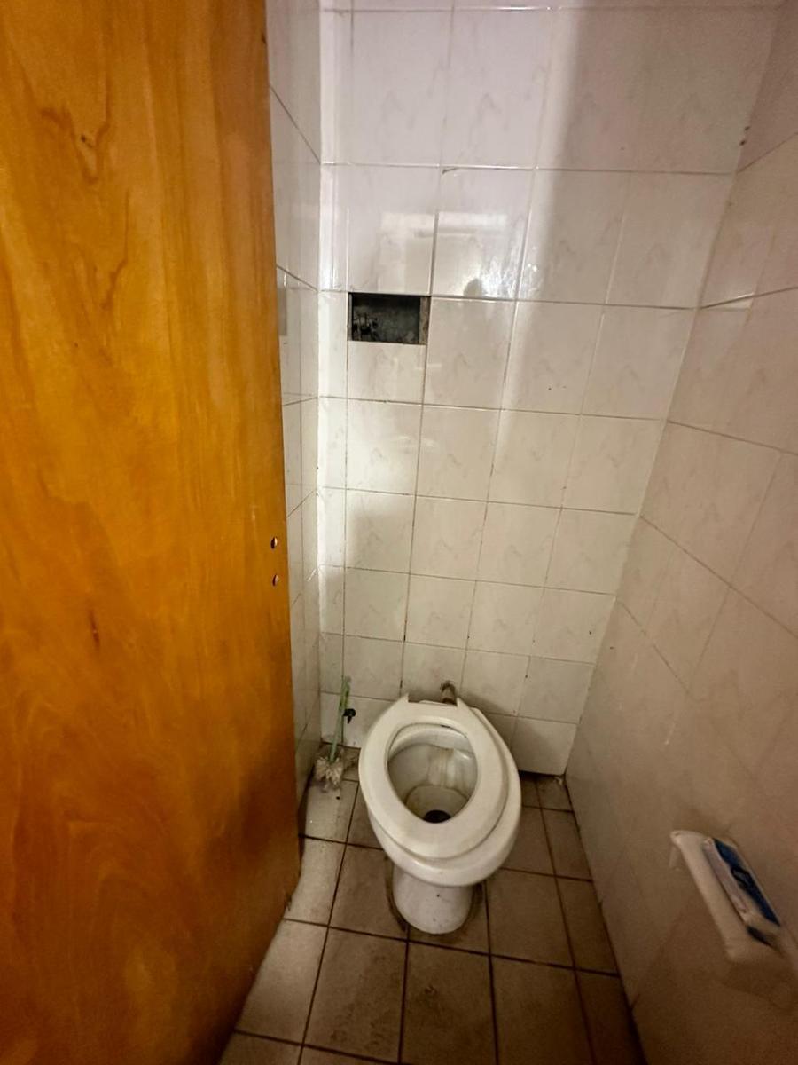 Local en Venta en Flores 3