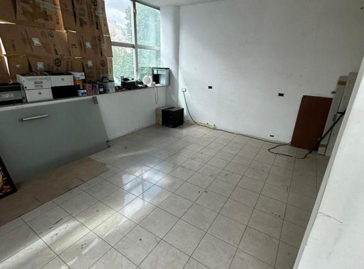 Foto de NAZCA 388 Excelente oficina, apto profesional o depósito, imagen 2