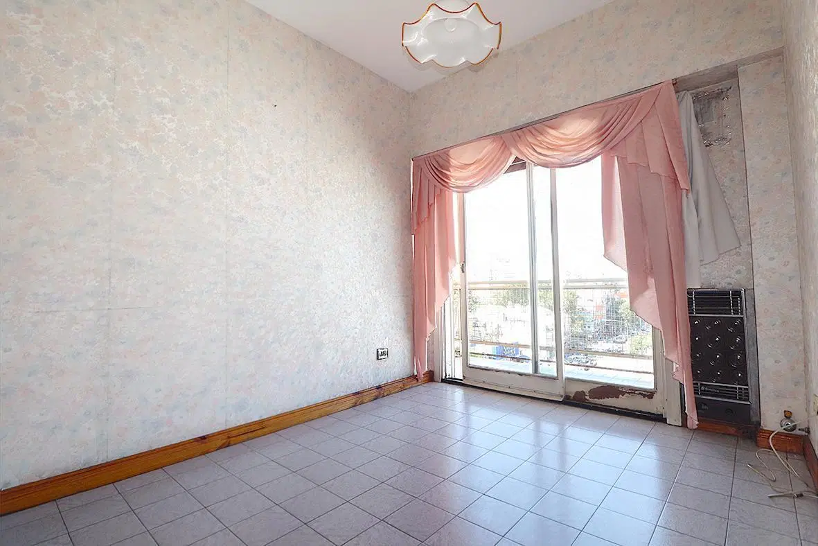 Venta 3 ambientes Flores 8