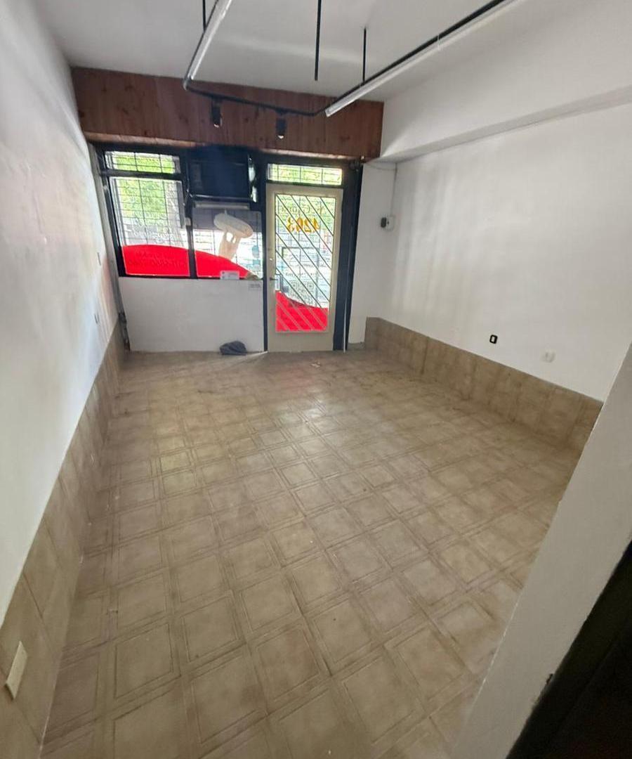 Foto de Local en alquiler sobre Gaona, imagen 4