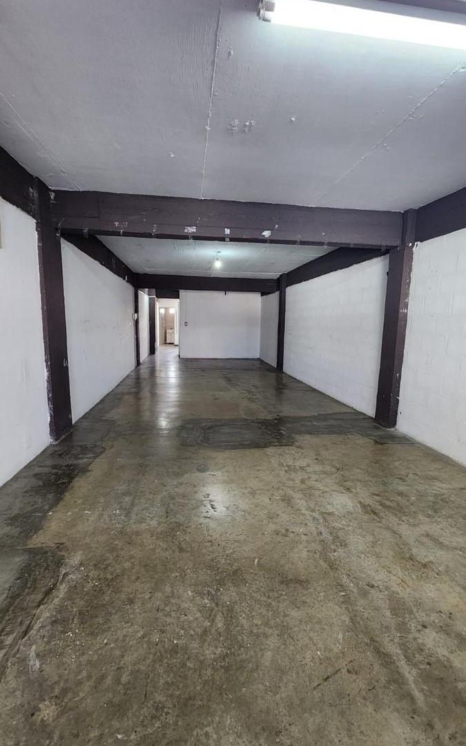 Foto de Oficina/depósito en alquiler Flores, imagen 4