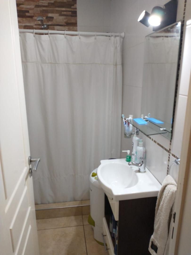departamento al frente con balcon