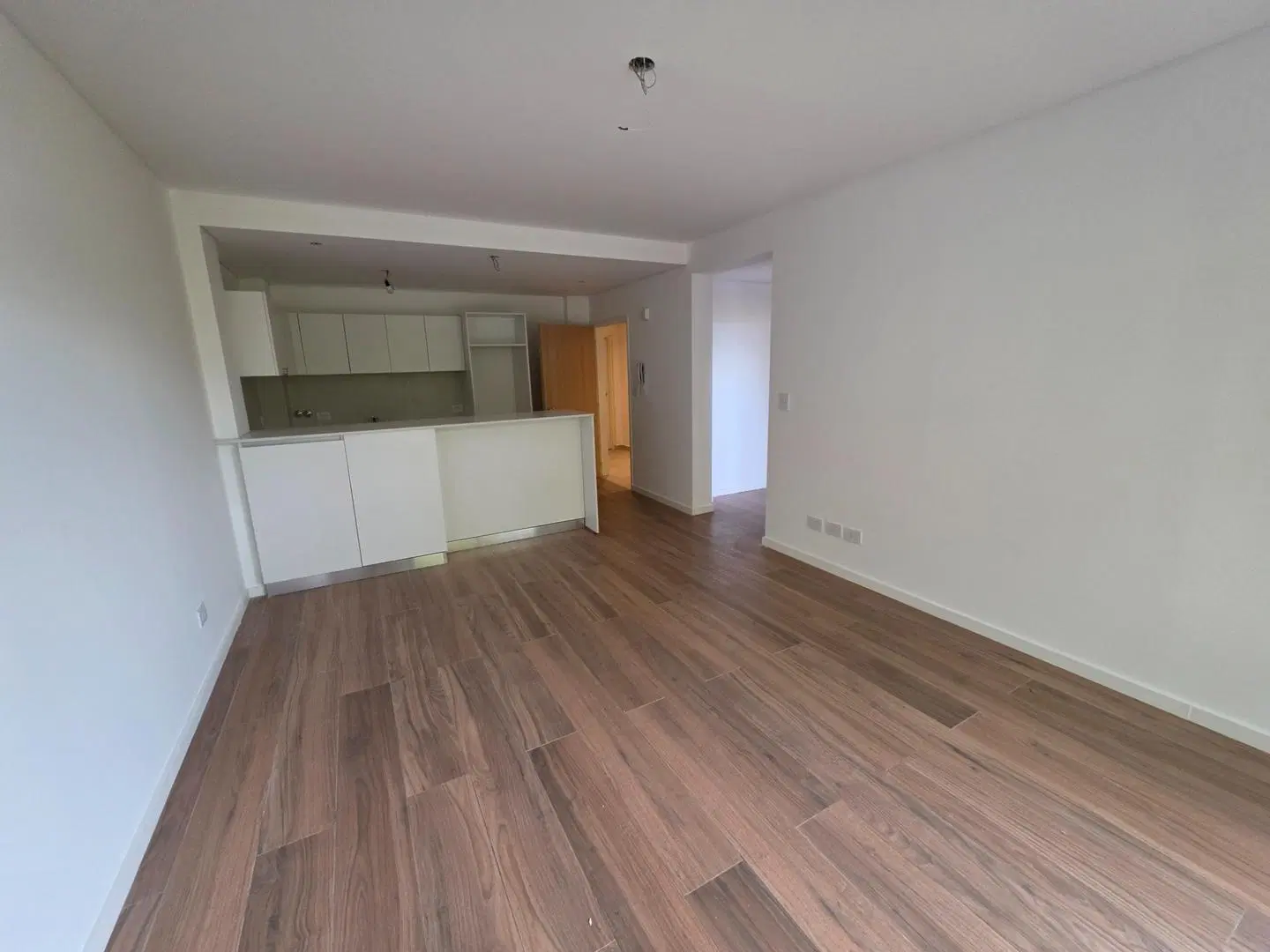 A ESTRENAR SEMIPISO DE 2 AMBIENTE AL FRENTE BCON BALCON 5