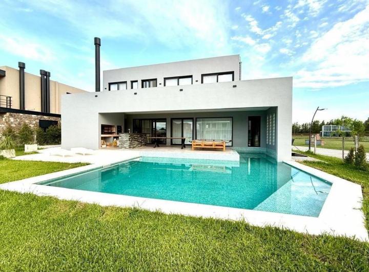 Casa en alquiler temporario en Laguna Grande, Villanueva, Tigre
