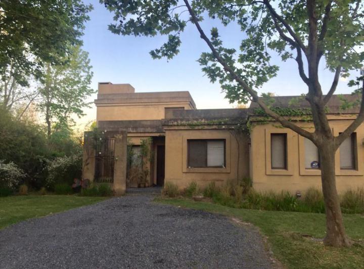 Casa en Alq. Temporario 3 dormitorios en Santa maria de Tigre-Tigre