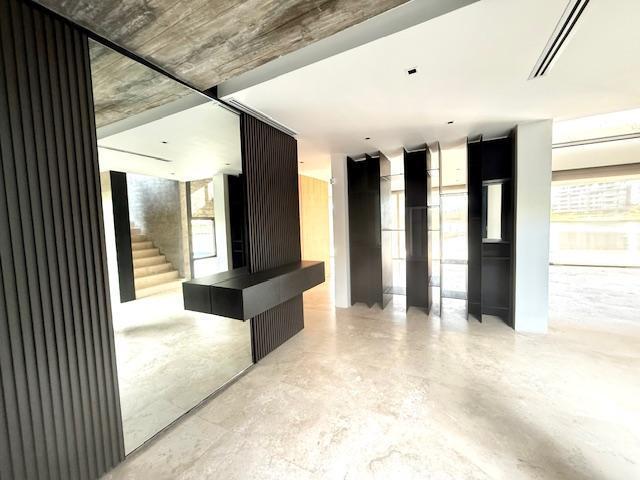 Casa en venta 4 dormitorios en suite al agua en el Barrio El Golf Nordeta
