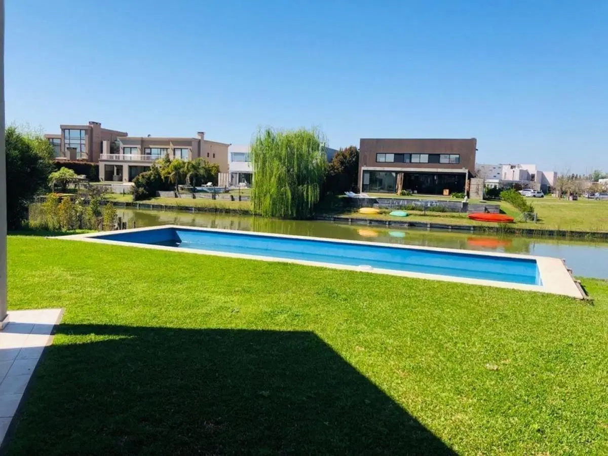 Casa en alquiler 3 dormitorios en Cabos del Lago, Nordelta, Tigre 3