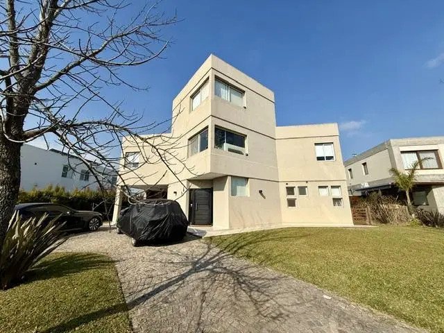 Casa en venta 3 dormitorios en Cabos del Lago, Nordelta, Tigre 4