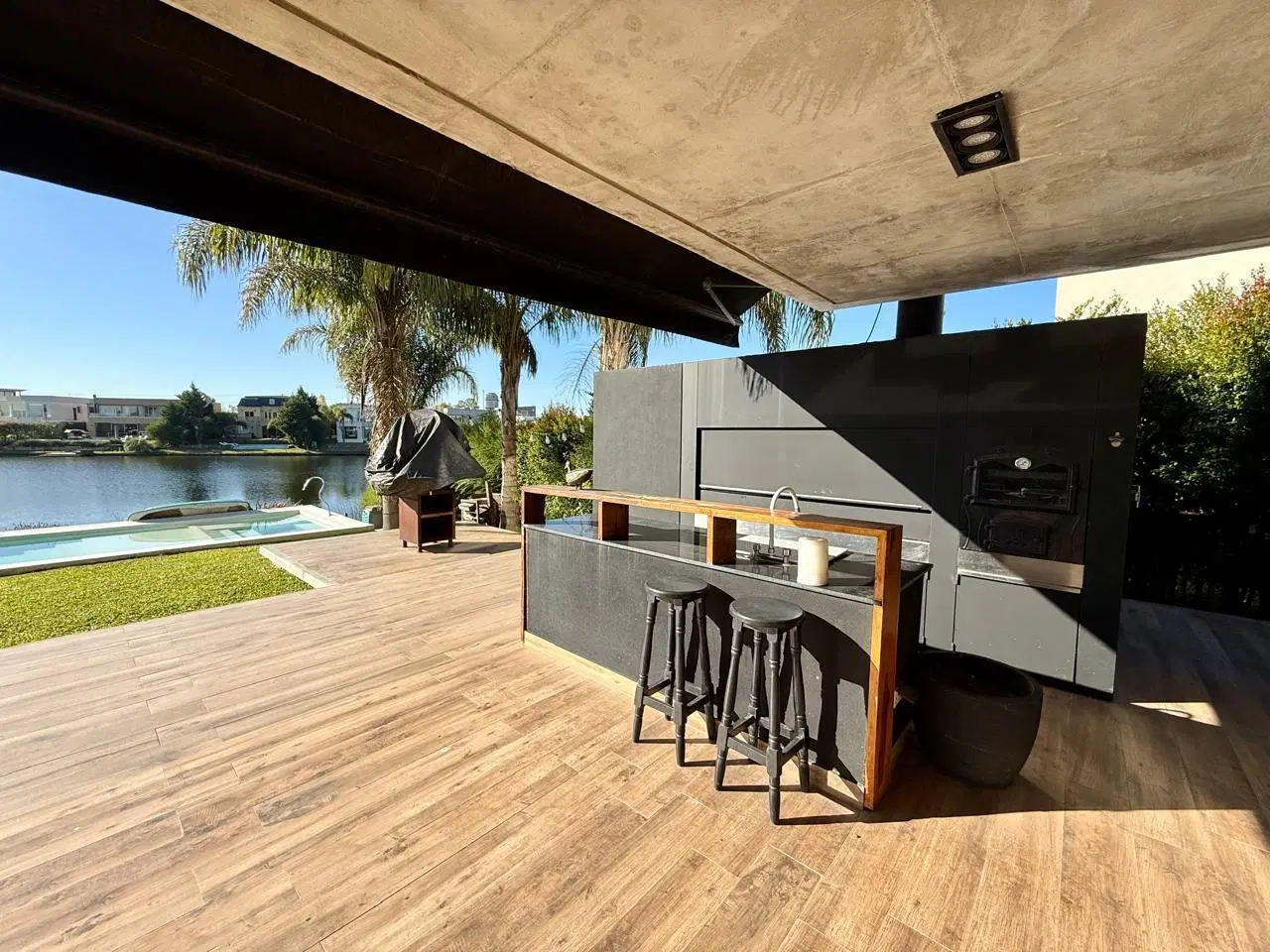 Casa en venta 3 dormitorios al agua Barrio Los Lagos Nordelta Argentina 4