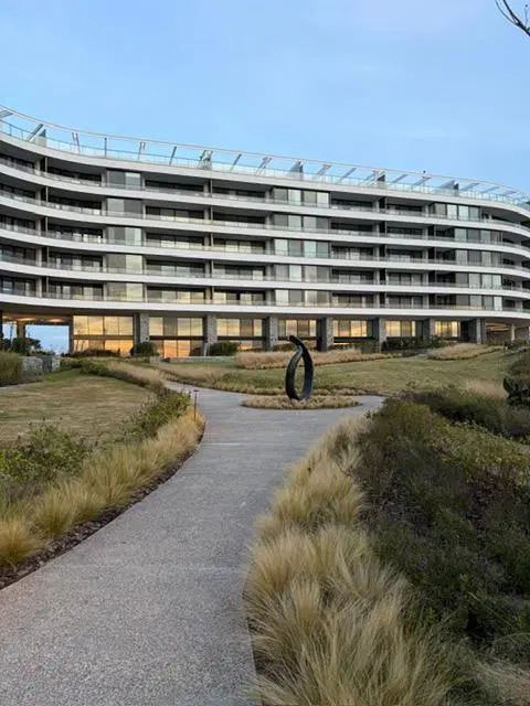 Departamento en alquiler 3 ambientes con vista al lago en  Oceana Nordelta 3