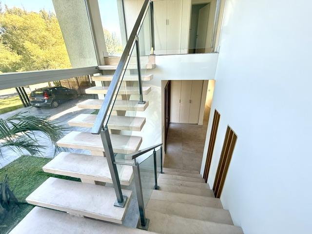 Foto de Casa en venta 3 dormitorios al rio barrio el Yatch Nordelta, imagen 2