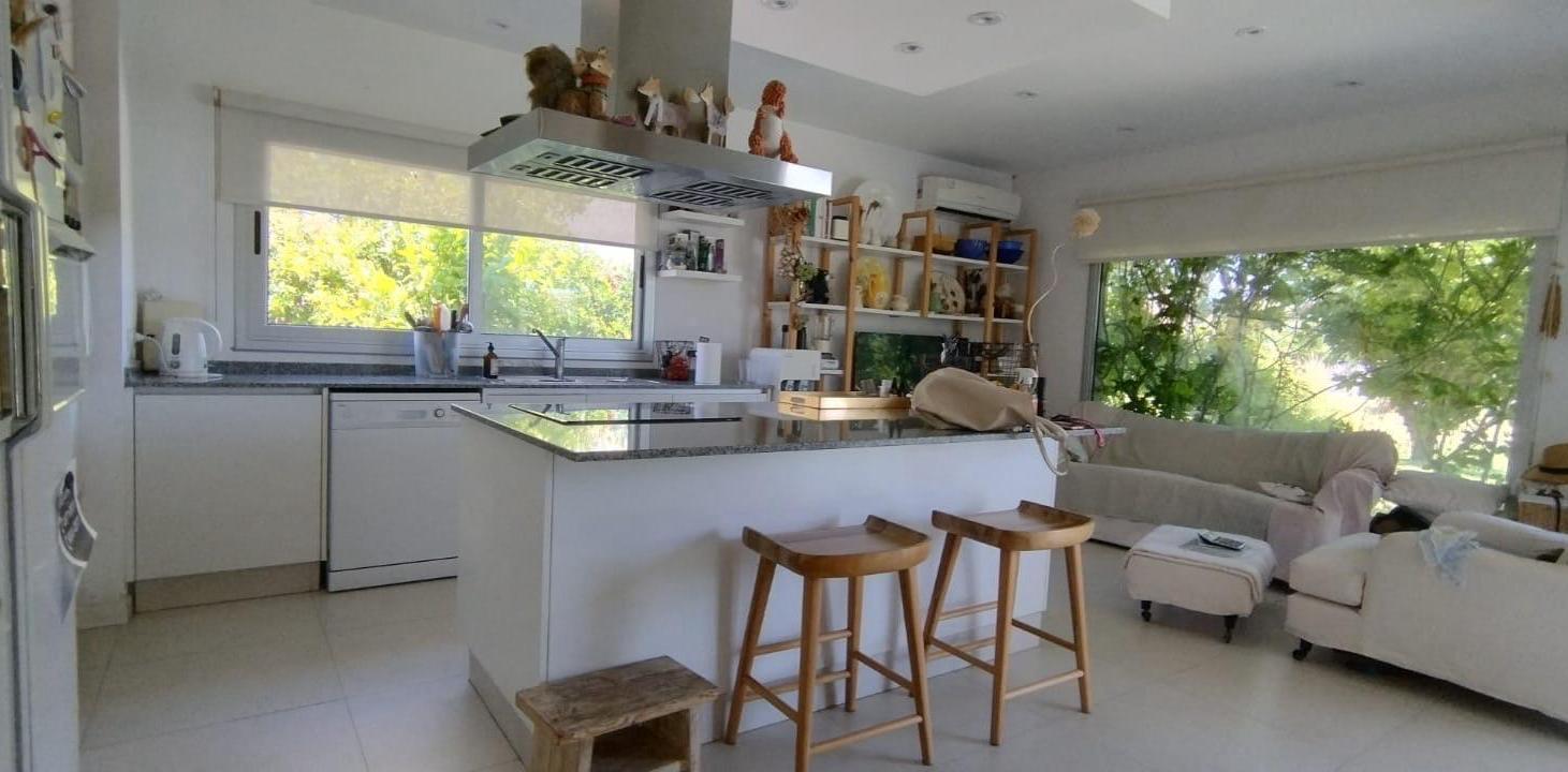Foto de Casa en alquiler amoblada 4 dormitorios al lago en el Golf, Nordelta, imagen 5
