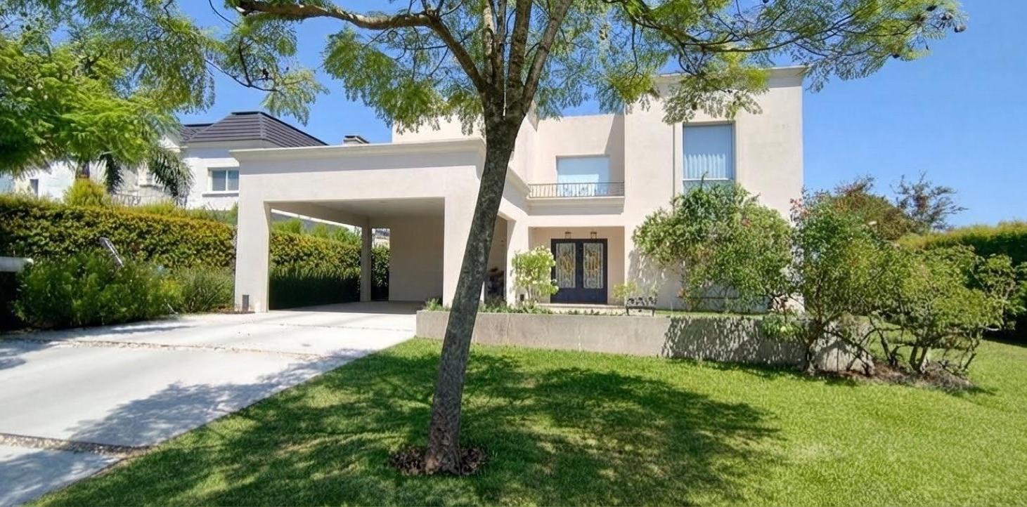 Foto de Casa en alquiler amoblada 4 dormitorios al lago en el Golf, Nordelta, imagen 1