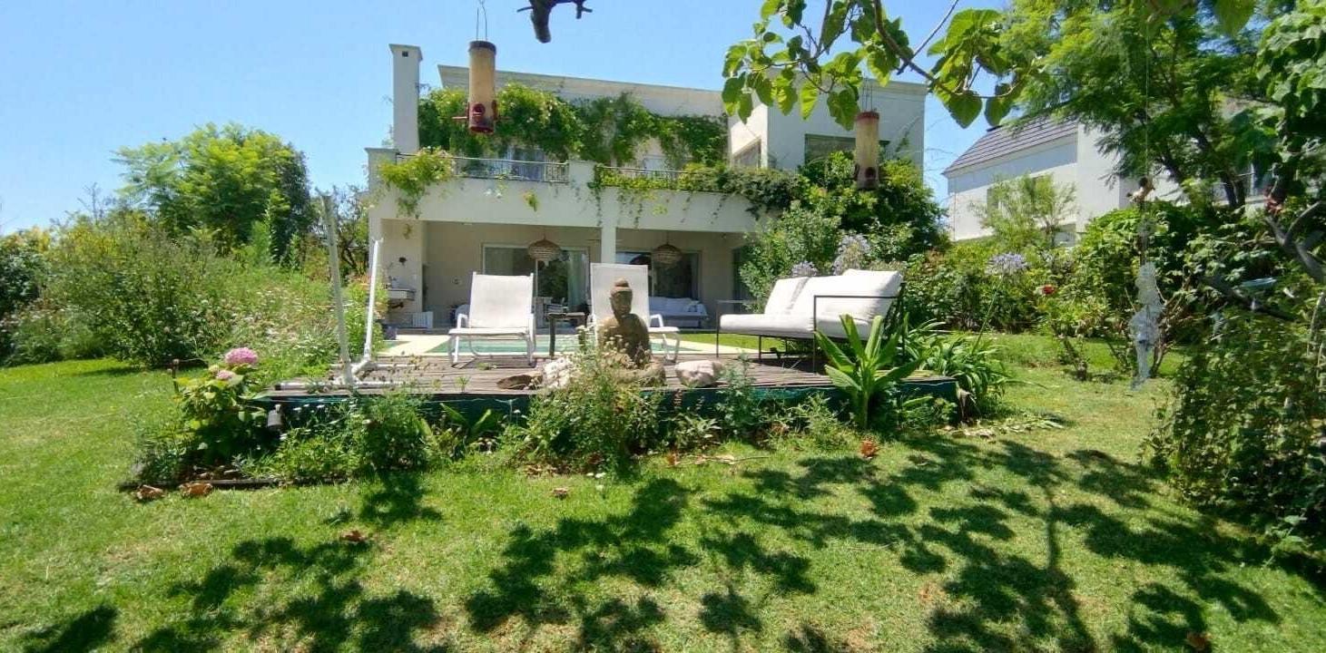 Foto de Casa en alquiler amoblada 4 dormitorios al lago en el Golf, Nordelta, imagen 3