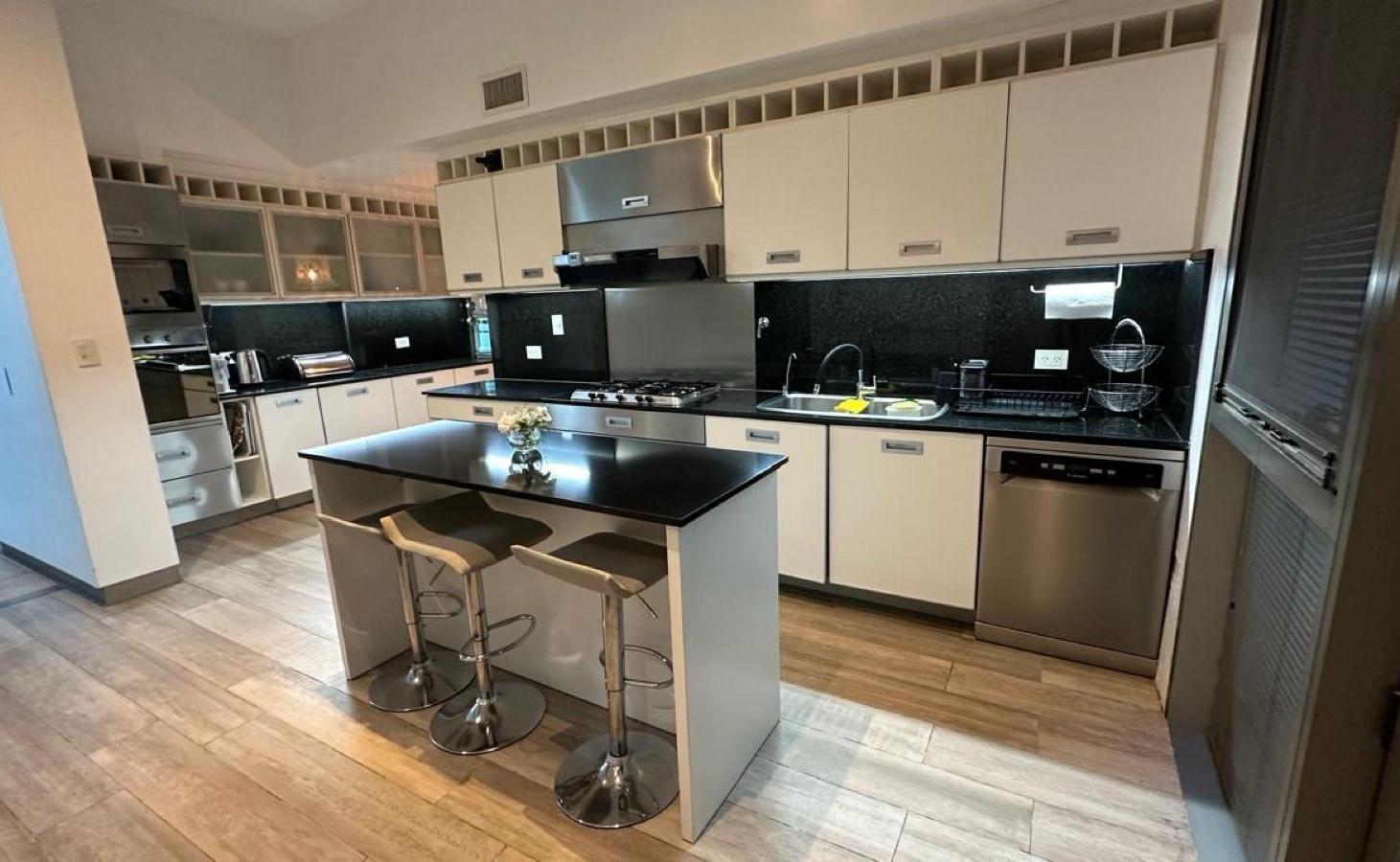 Foto de Casa en Alquiler 4 ambientes amoblada en Santa Maria De Tigre, imagen 4