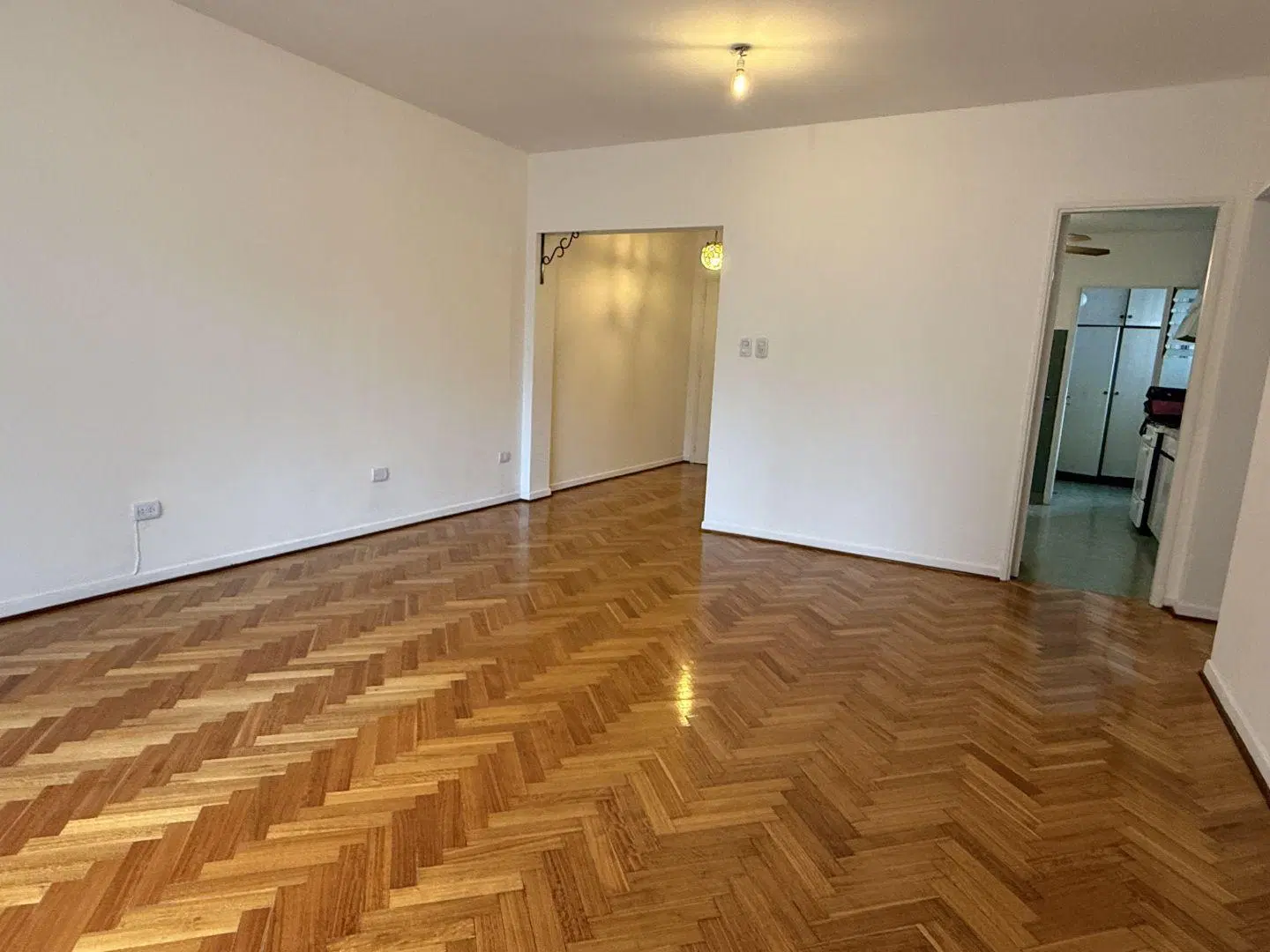 Excelente semipiso 3 ambientes c/ balcón a la venta en Cañitas 2