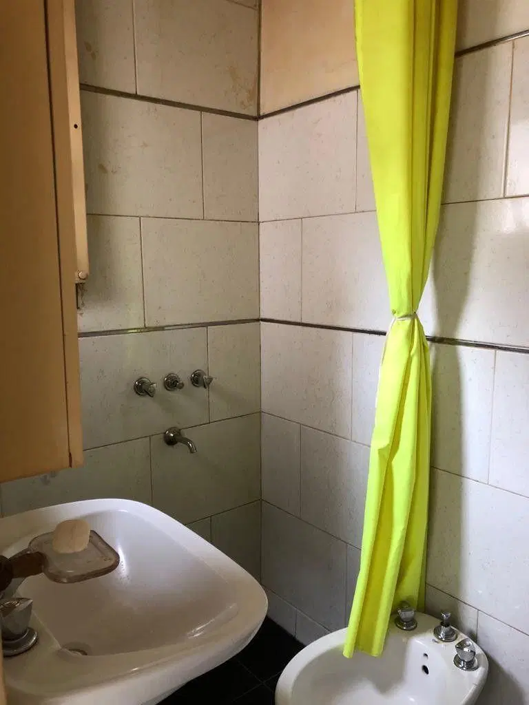 Luminoso monoambiente en venta. Muy buena ubicación. 8
