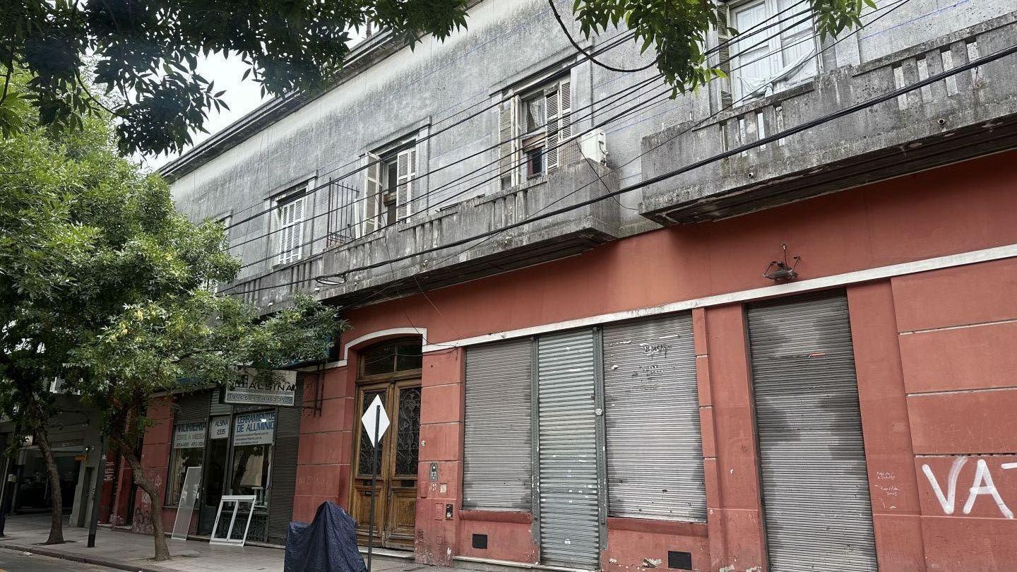 Foto de Inmejorable lote con construcción a la venta. Gran capacidad, imagen 2