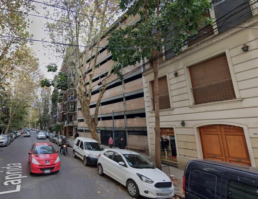 Foto de Laprida e/Peña y Melo 1er piso COCHERA GRANDE para camioneta, imagen 4