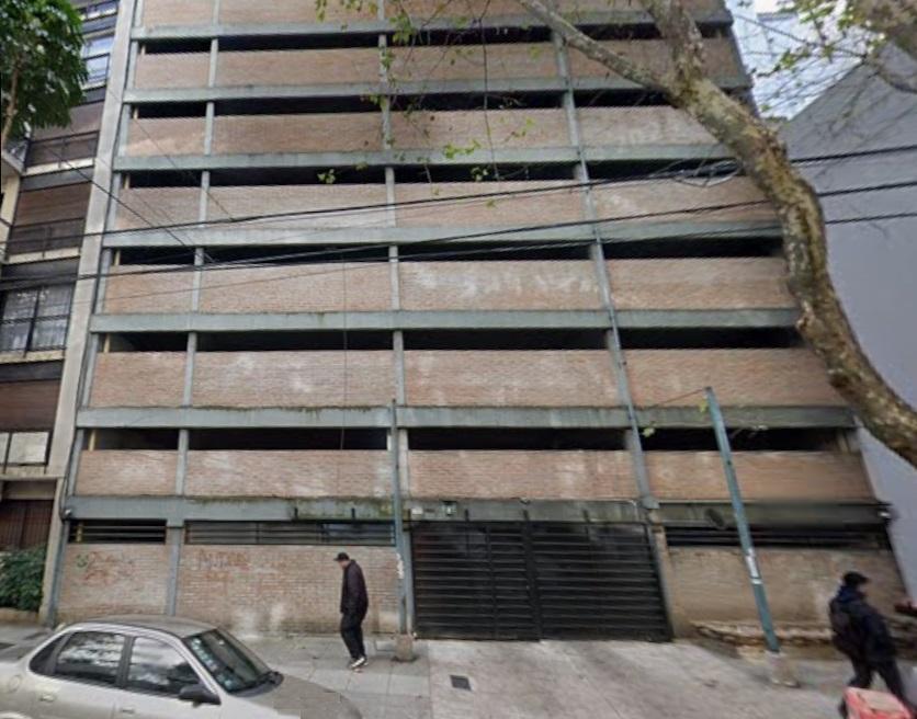 Laprida E/peña y Melo 1er Piso - 2 Cocheras Grandes 3