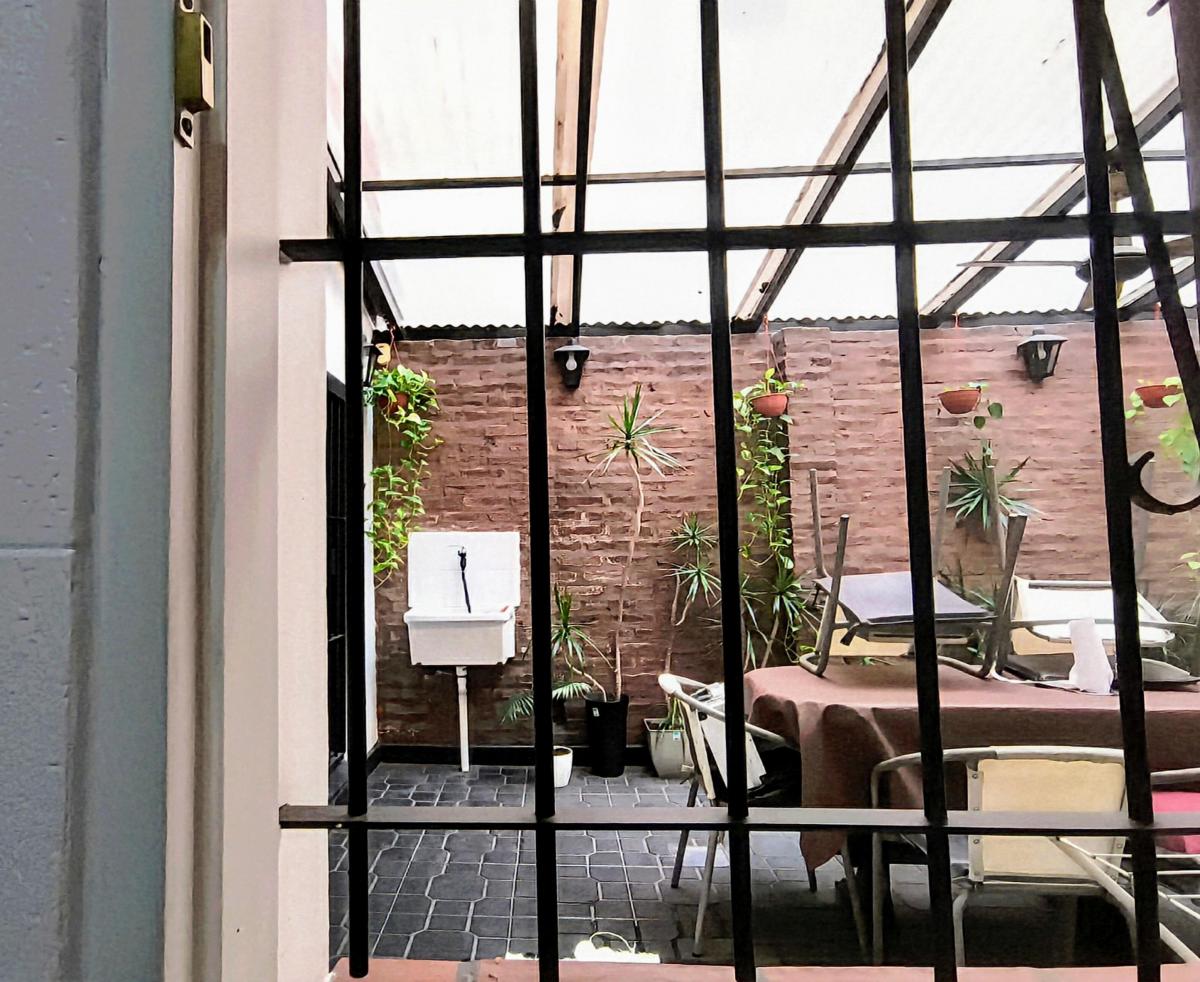 Hermoso Duplex Al Frente con Garage en Parque Avellaneda 5