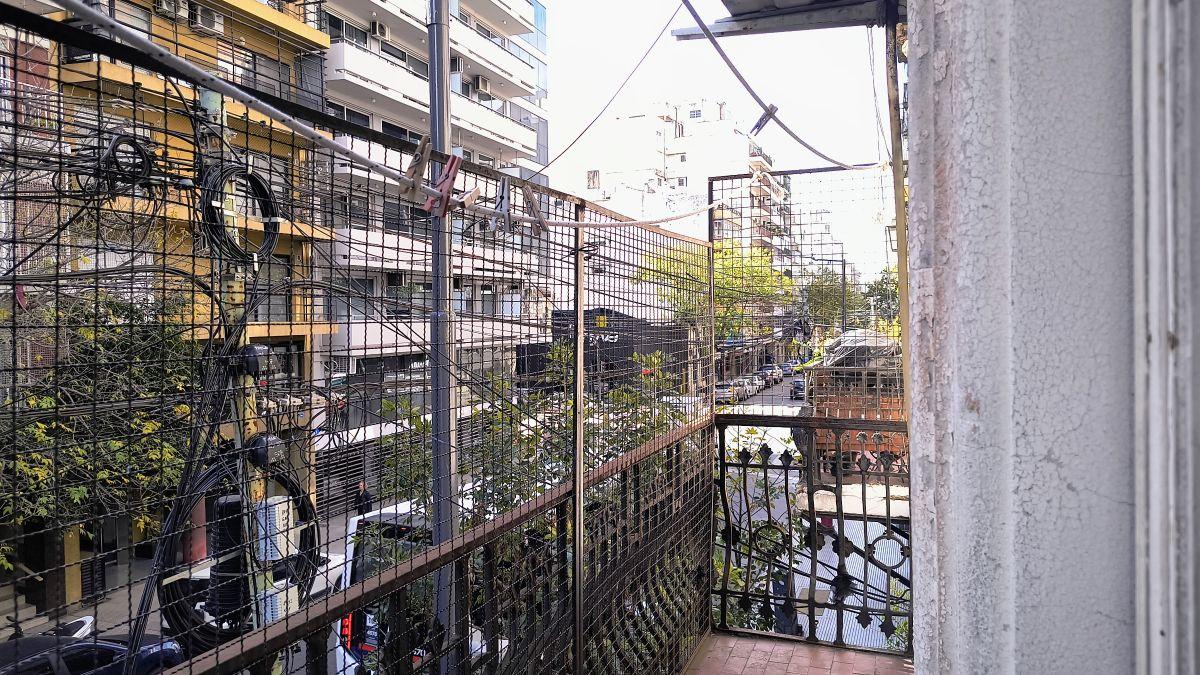Inversión Inteligente: PH a refaccionar al Frente Sin Expensas en Zona de Gran Demanda.