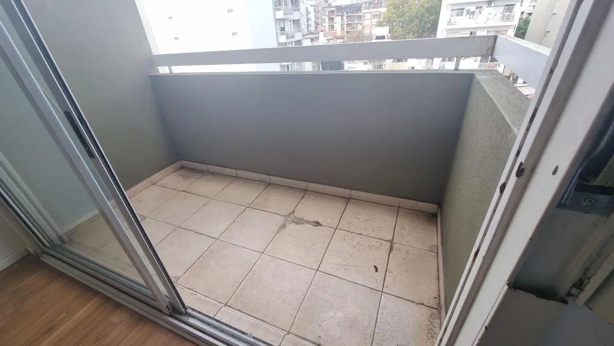 J Alvarez y Aguirre Apto Prof Silencioso MUY LUM con 2 ventanas 2