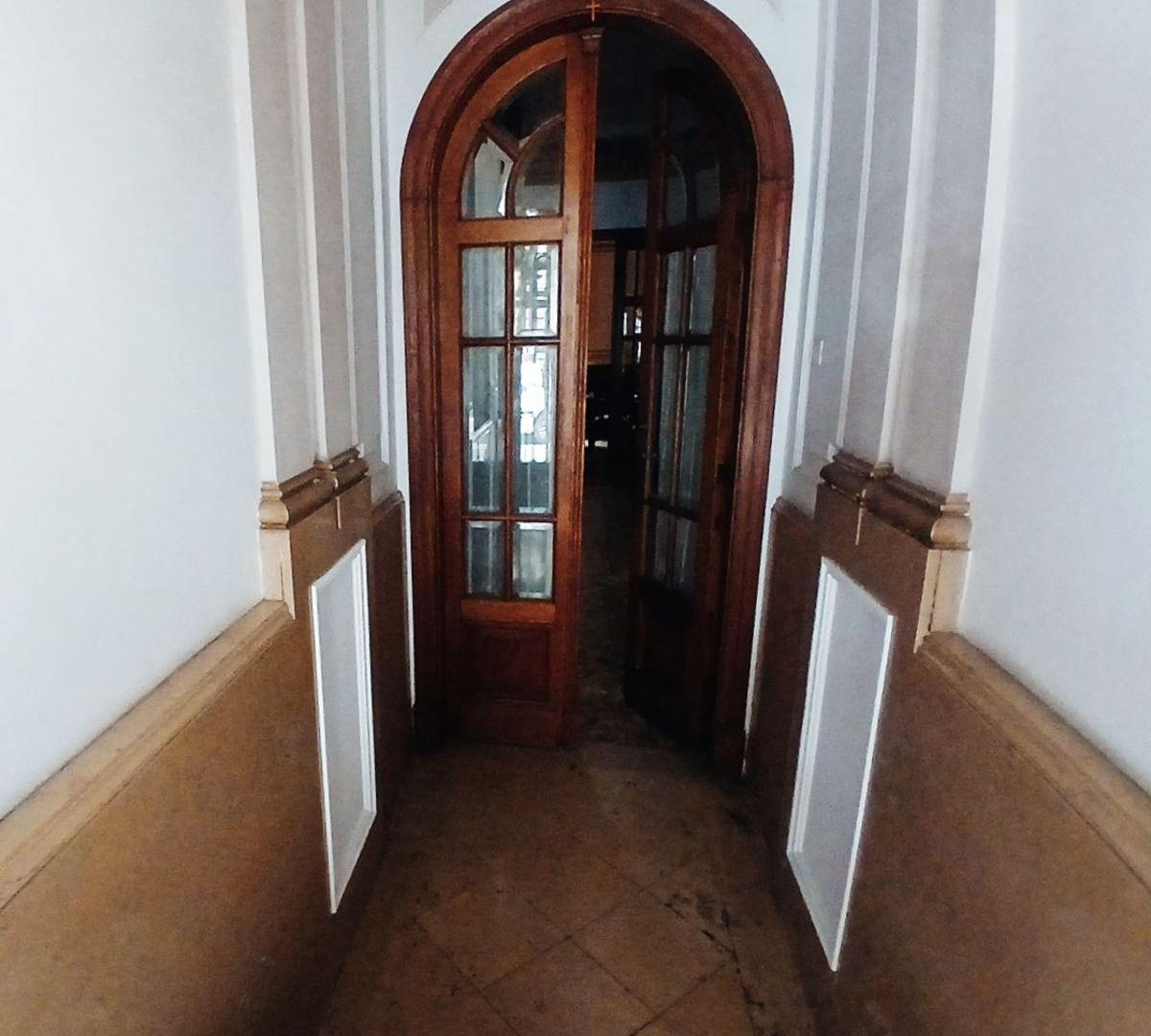 Foto de PETIT HOTEL DE CATEGORÍA | 399 m² TOTALES | 10 AMBIENTES | TERRAZA, imagen 2