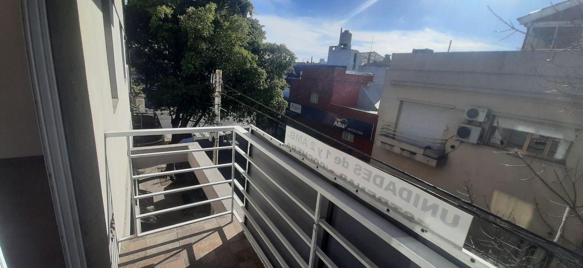 Foto de 2 amb frente con balcon cochera y baulera, imagen 1