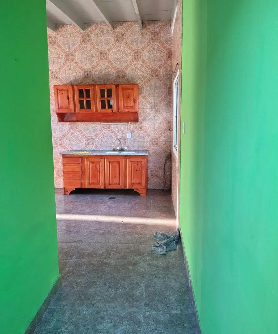 Casa de 2 Ambientes en Villa Rosa, a 2 cuadras de la Ruta 25. 1