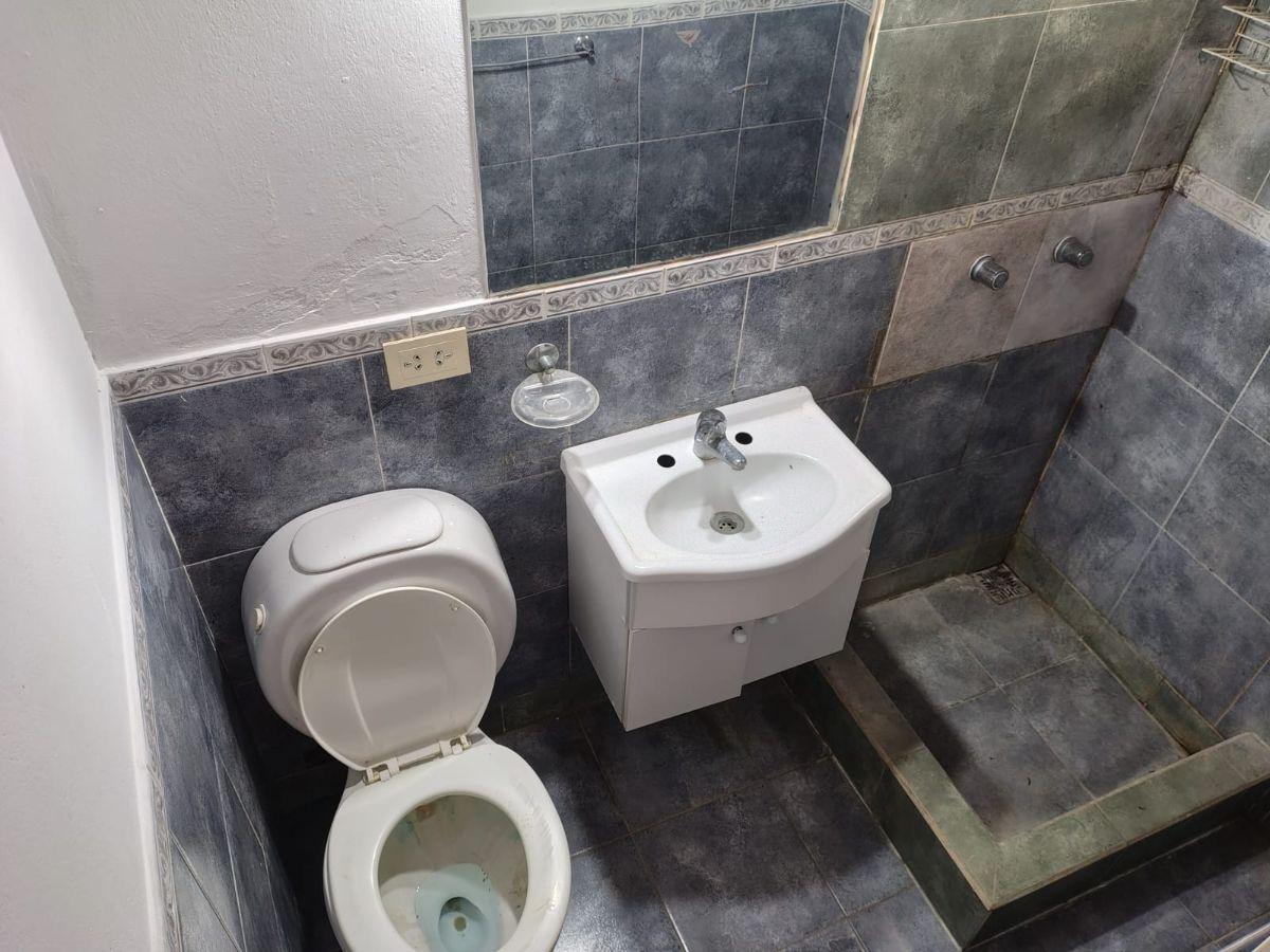 Foto de Complejo de 8 Departamentos de 2 ambientes en Villa Rosa, imagen 3
