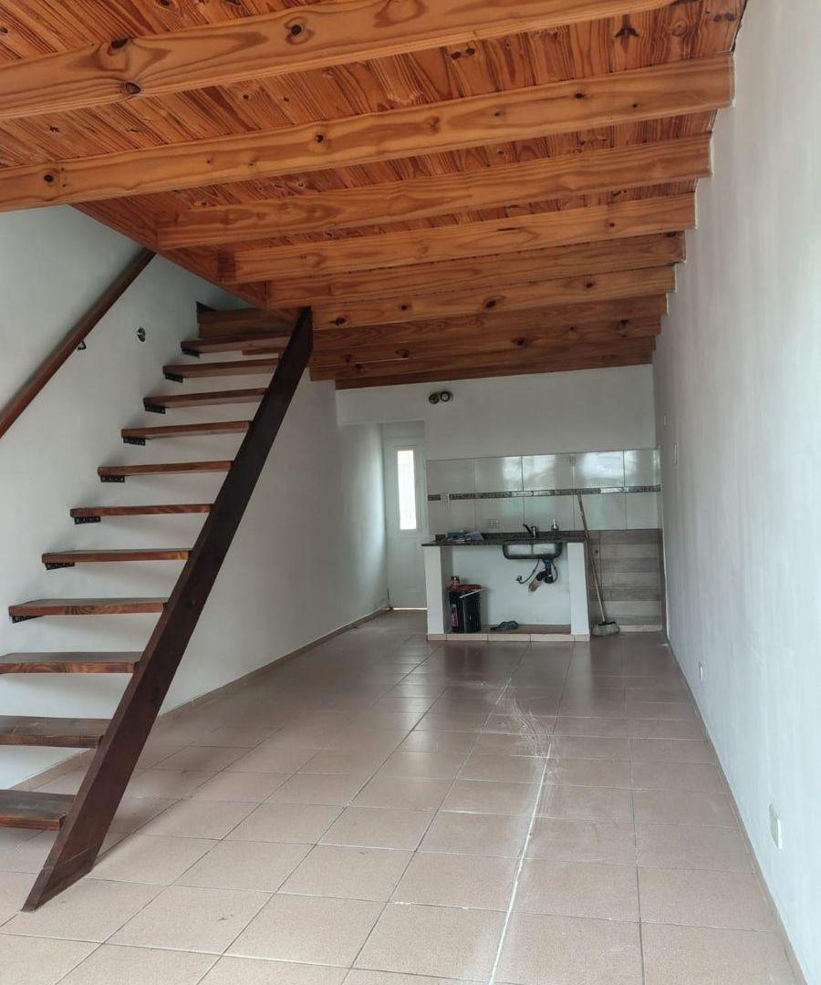 Foto de Duplex Tres ambientes con patio en Bº Peruzzotti, imagen 3