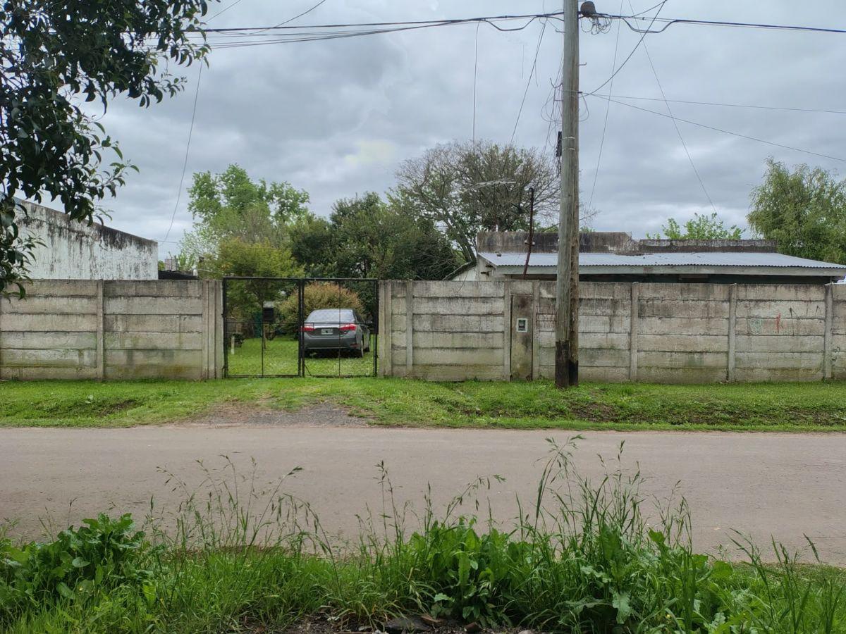 Casa 3 ambientes en venta - Villa Rosa