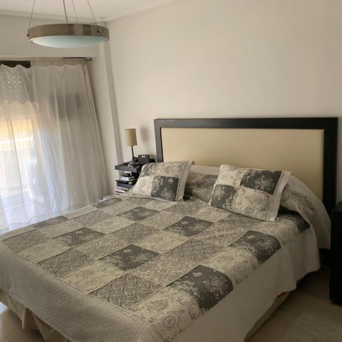 Venta Piso Exclusivo Rioja/moreno. Patio con Parrillero. Impecable. Calidad. 3