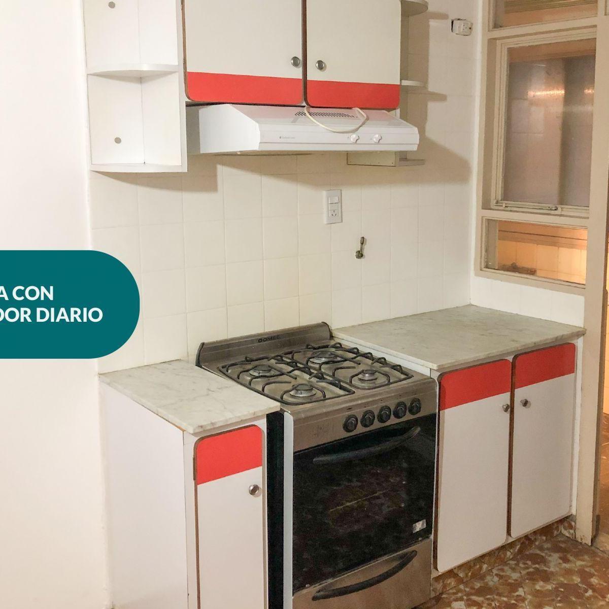 Foto de VENTA DEPARTAMENTO SEMIPISO PARQUE ESPAÑA. 3 DORMITORIOS. ESCRITORIO, imagen 2