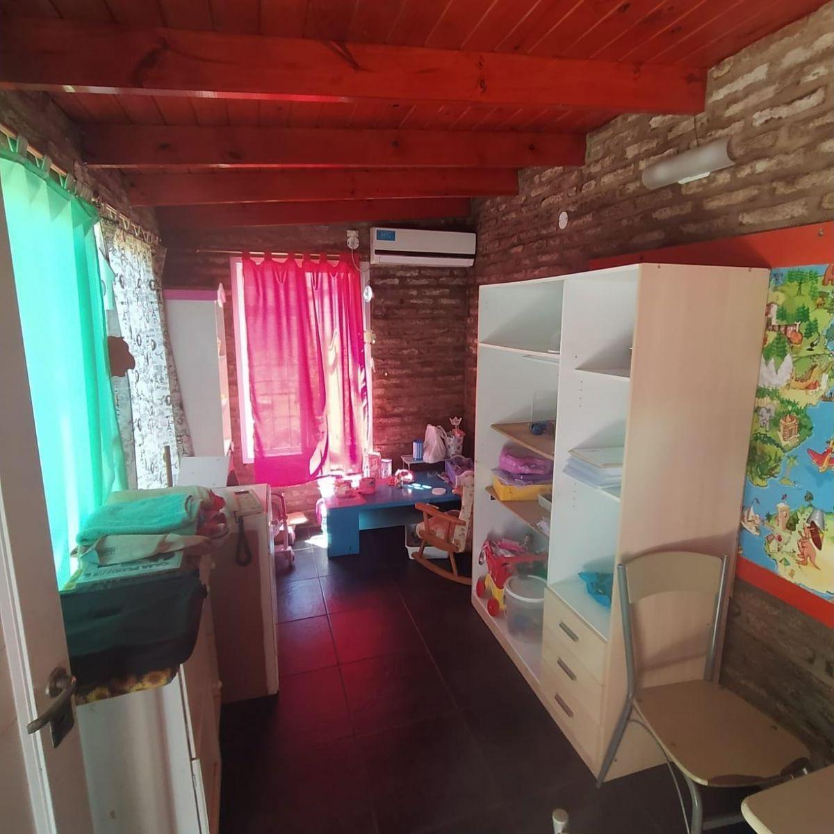 Venta Casa 2 Dorm. Granadero Baigorria. 2 Cuadras Av. U$s72000. Terreno 9 X 31,50 4