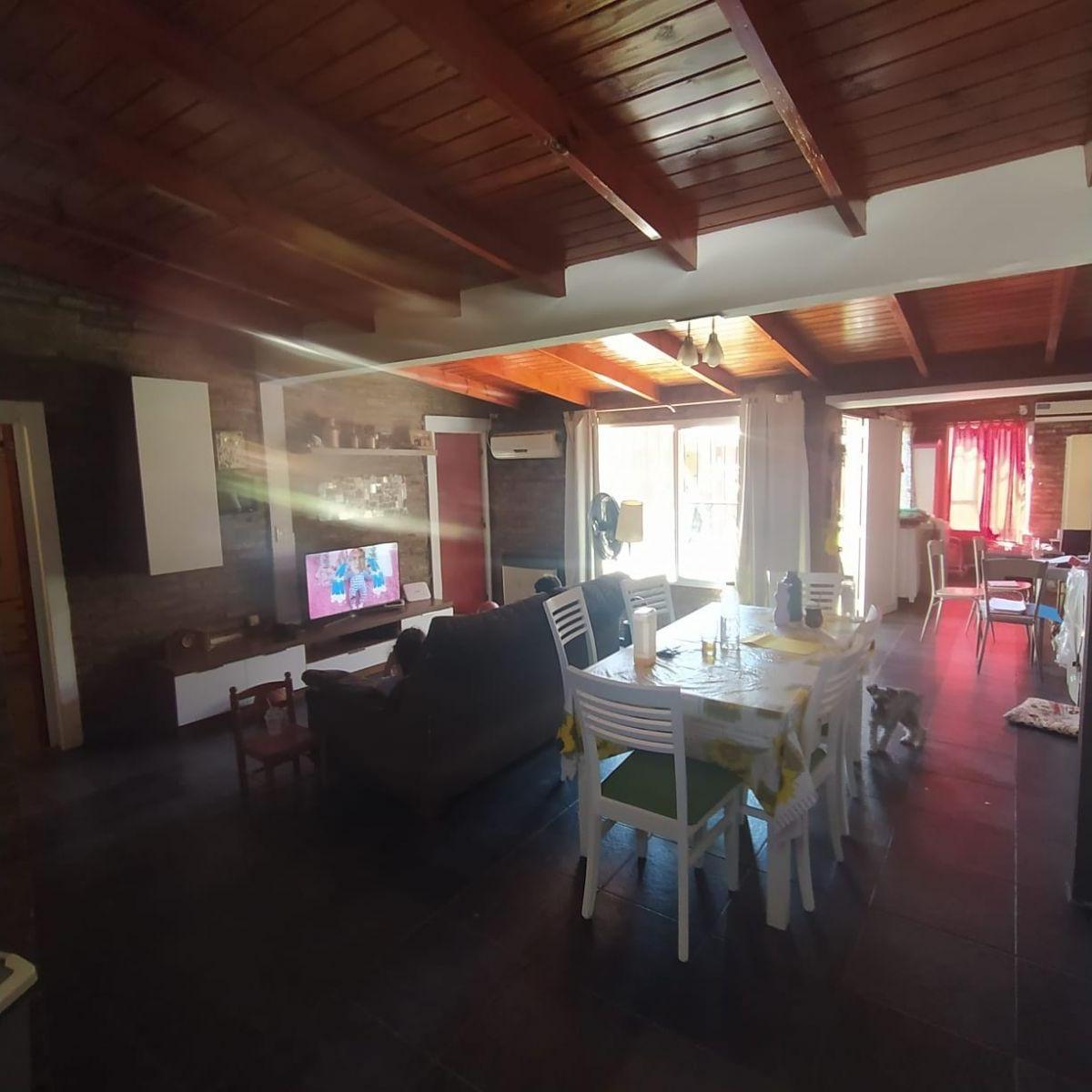 Venta Casa 2 Dorm. Granadero Baigorria. 2 Cuadras Av. U$s72000. Terreno 9 X 31,50 5