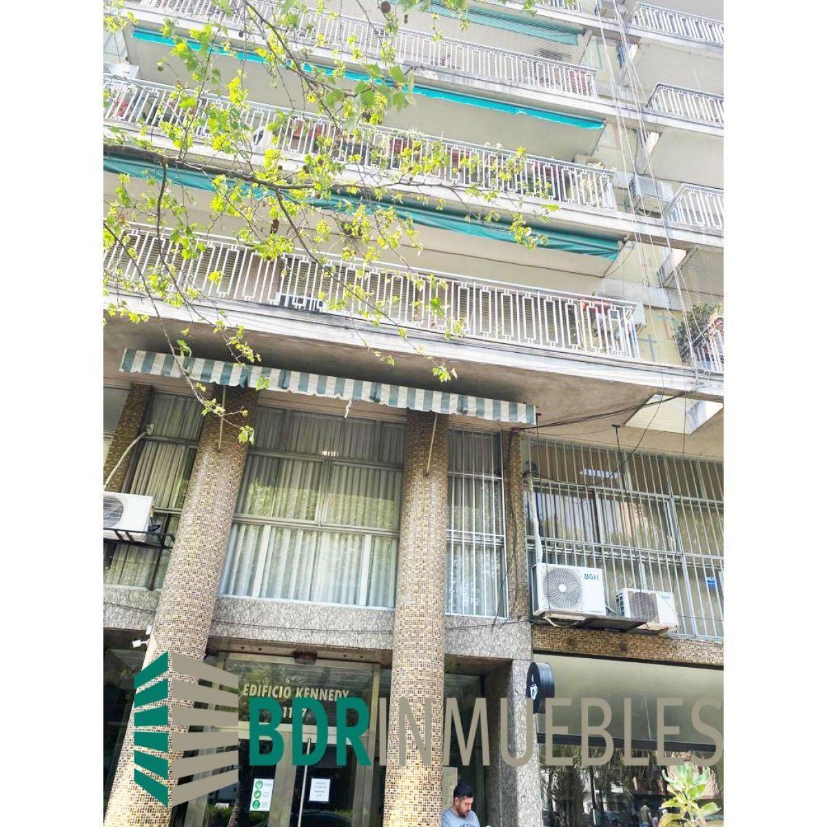 VENTA DEPARTAMENTO SOBRE BV. OROÑO ESQUINA MENDOZA. 3 DORMITORIOS. 2 COCHERAS (OPCIONAL) . SEGURIDAD