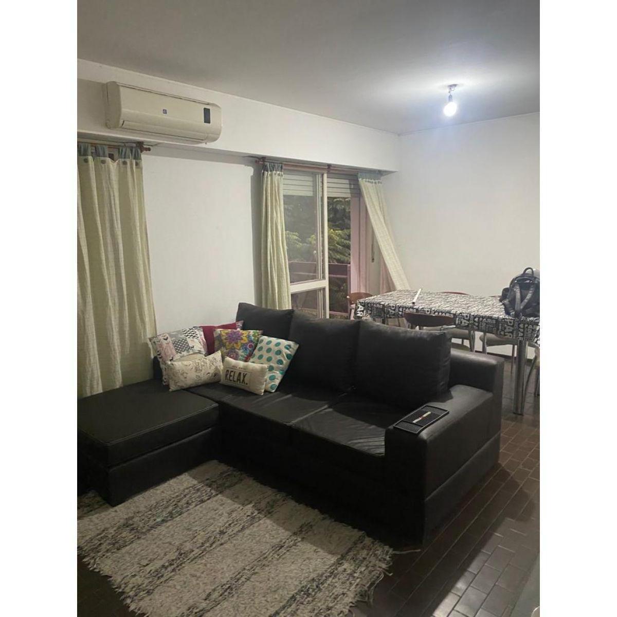 Foto de VENTA DEPARTAMENTO DE DOS DORMITORIOS EXCELENTE San Martin 3576., imagen 3