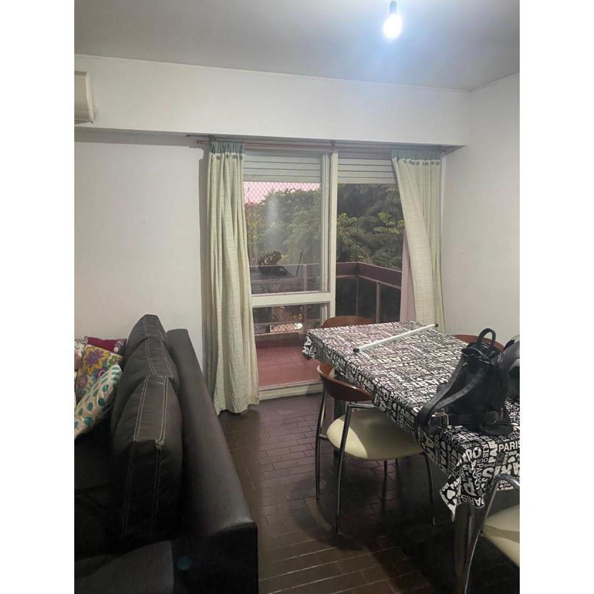 Foto de VENTA DEPARTAMENTO DE DOS DORMITORIOS EXCELENTE San Martin 3576., imagen 2