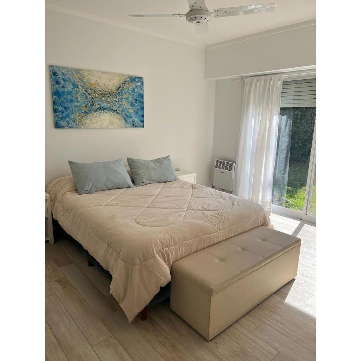 Foto de CASA EN VENTA LOS ALAMOS CLUB DE CAMPO. EXCELENTE UBICACION. LOTE 1350, imagen 2