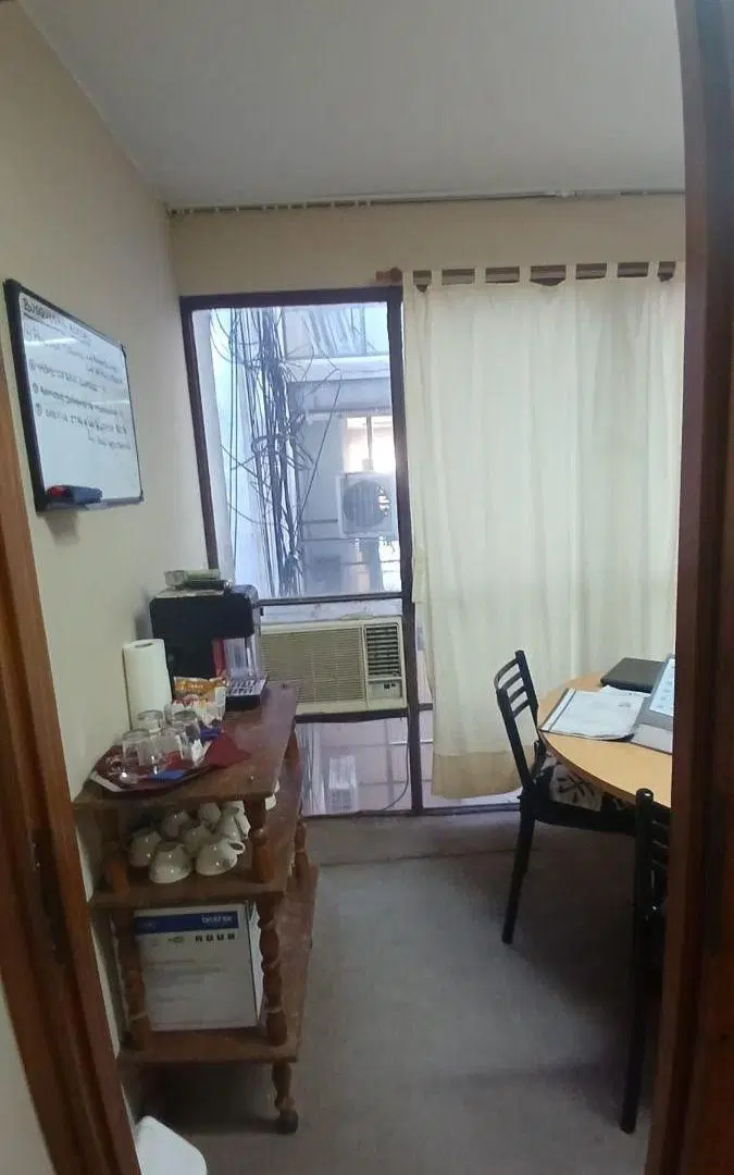 VENTA OFICINA (GALERIA LA FAVORITA) PISO 7 3