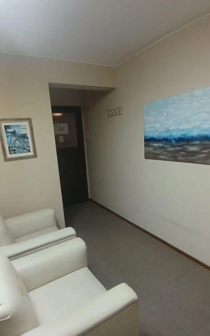 VENTA OFICINA (GALERIA LA FAVORITA) PISO 7 4