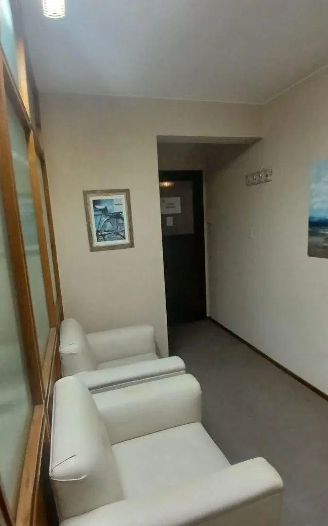 VENTA OFICINA (GALERIA LA FAVORITA) PISO 7 2