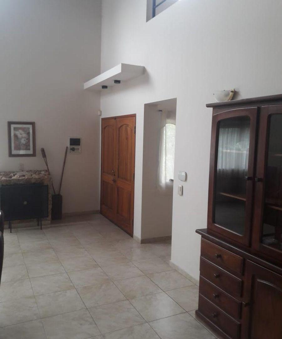 Foto de ALQUILER CASA PERMANENTE 3 DORM .2 BAÑOS (CAMPOS DE ESTHER), imagen 1